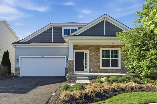 3215 Farmhouse Ln, Grove City, OH, 43123-9828 | Card Image