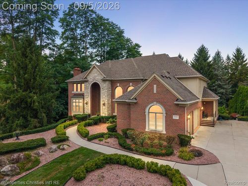 5173 Serena Dr, Troy, MI, 48098-2354 | Card Image