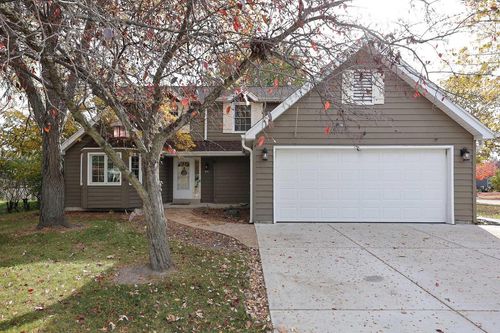 811 E Elm Rd, Oak Creek, WI, 53154-6476 | Card Image