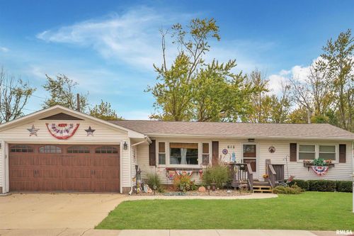 615 3rd Ave, De Witt, IA, 52742-1703 | Card Image