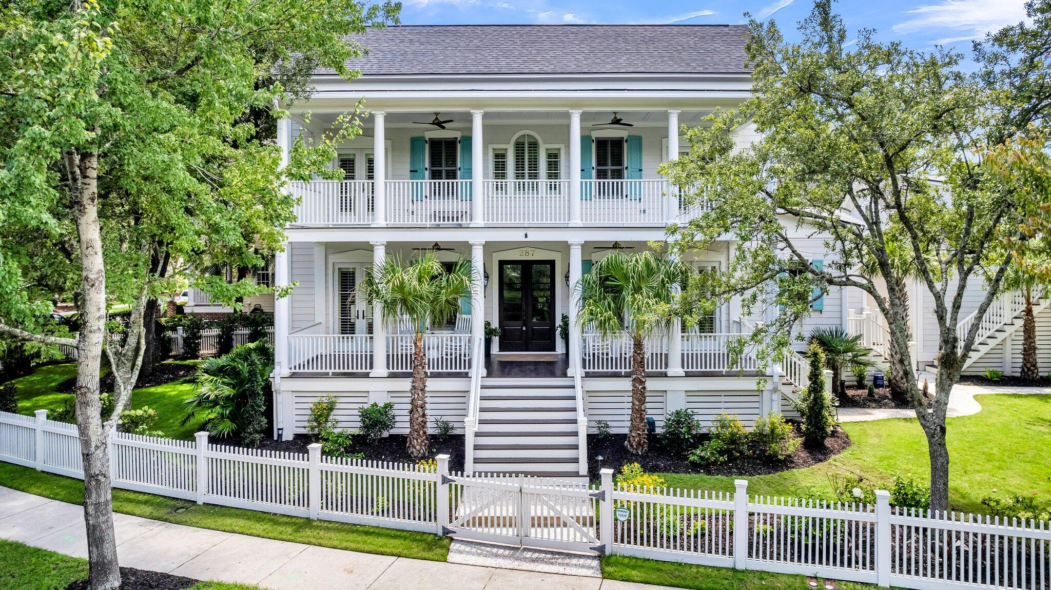 Delahow St, Daniel Island, SC 29492