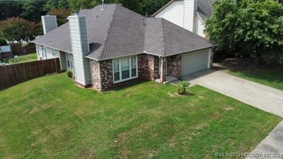 512 S Nyssa Avenue, House other with 3 bedrooms, 2 bathrooms and null parking in Broken Arrow OK | Image 2