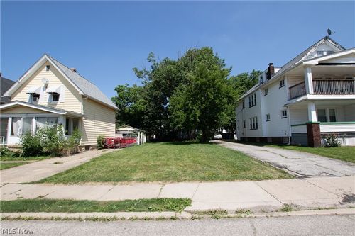 2185 W 105th Street, Cleveland, OH, 44102 | Card Image