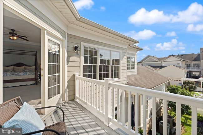 18985 Coreopsis Ter, Townhouse with 3 bedrooms, 4 bathrooms and null parking in LEESBURG VA | Image 51