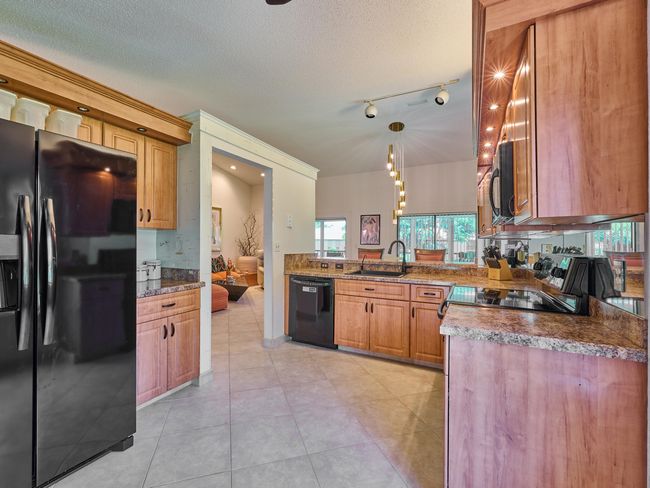 APT-202 - 10828 Lake Palm Ln, Condo with 3 bedrooms, 2 bathrooms and null parking in Boynton Beach FL | Image 12