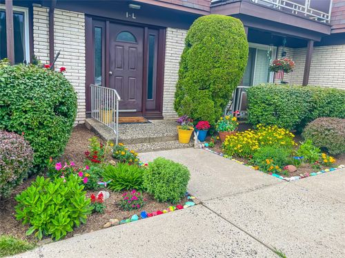 apt-i-5 Church Ln, Valley Cottage, NY, 10989-1964 | Card Image