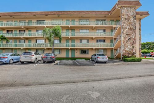 apt-120-300 Village Green Cir S, Palm Springs, FL, 33461-1477 | Card Image