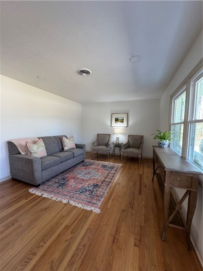 326 Green St, Home with 4 bedrooms, 2 bathrooms and null parking in AUBURN AL | Image 9