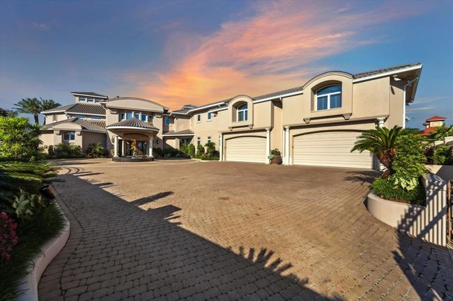112 Bayou Ln, House other with 5 bedrooms, 10 bathrooms and 4 parking in Kemah TX | Image 5