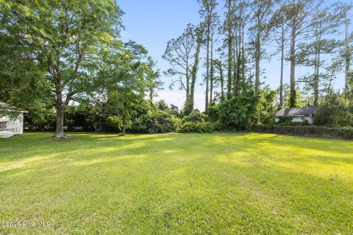 914 Harrell Dr, Morehead City, NC, 28557-3428 | Card Image