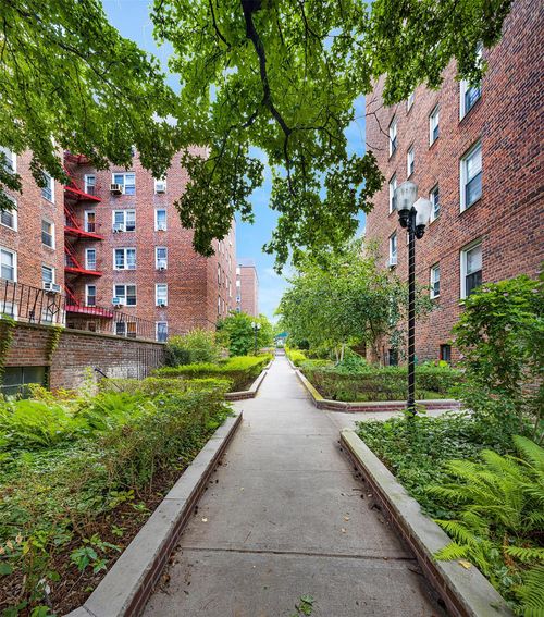 apt-5g-105 67th Rd, Forest Hills, NY, 11375-2398 | Card Image