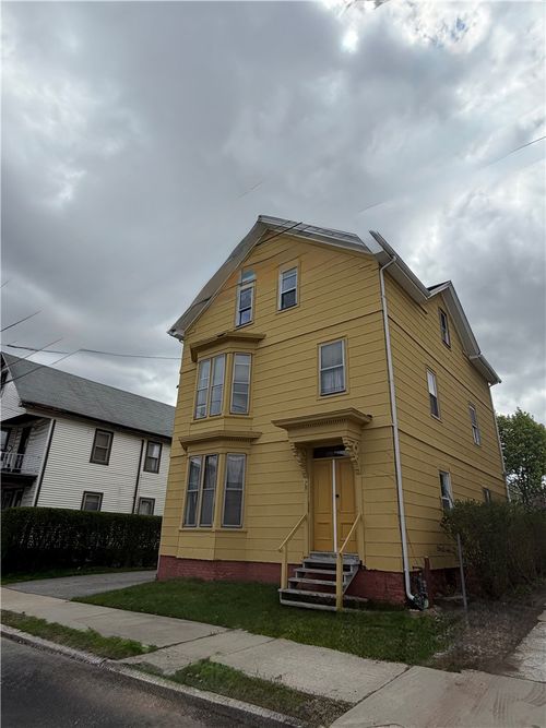 70 Whittier Ave, Providence, RI, 02909-3724 | Card Image