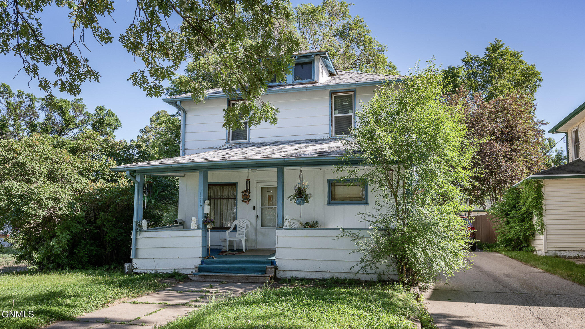Avenue C , Bismarck, ND 58501