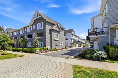 19-8168 136a St, Surrey, BC, V3W2Z6 | Card Image