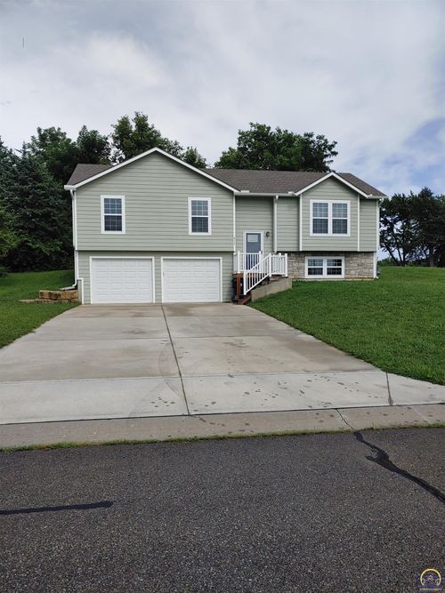 411 Turkey Run Cir, Oskaloosa, KS, 66066-4171 | Card Image