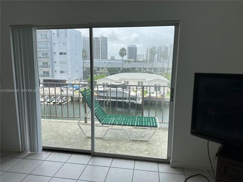307-3665 Ne 167th St, North Miami Beach, FL, 33160 | Card Image
