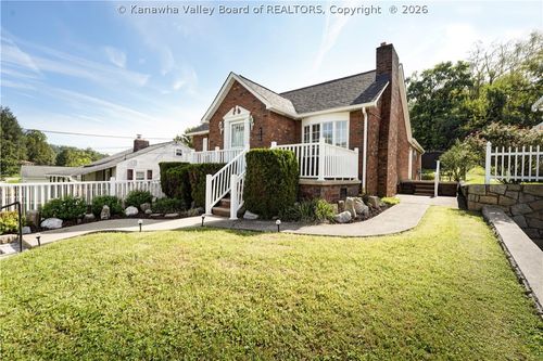 224 Dutch Rd, Charleston, WV, 25302-4440 | Card Image