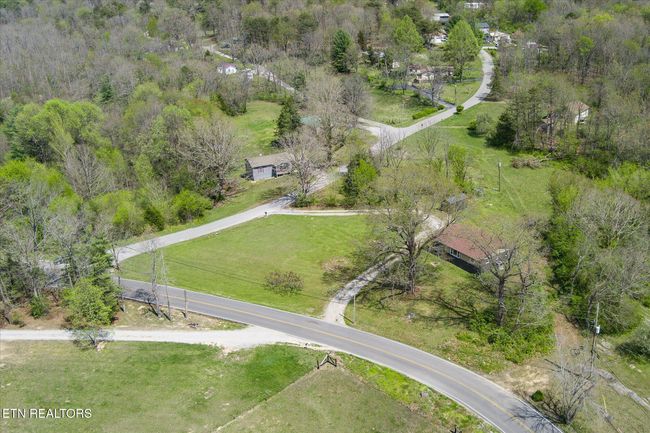 10587 Chestnut Hill Rd, Crab Orchard, TN | Image 32