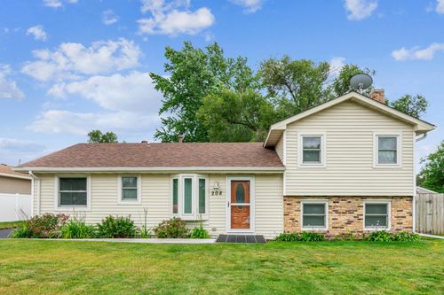 208 106th Ave Nw, Coon Rapids, MN, 55448-5060 | Card Image