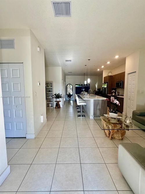 apt-3-8005 Nw 104th Ave, Doral, FL, 33178-4479 | Card Image