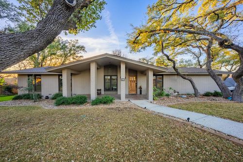 125 Ridgewood Dr, Fredericksburg, TX, 78624-2913 | Card Image
