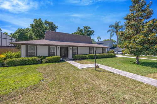 13313 Golf Crest Cir, TAMPA, FL, 33618-8648 | Card Image