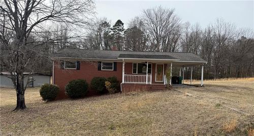 5157 Elmwood St, Trinity, NC, 27370-8539 | Card Image