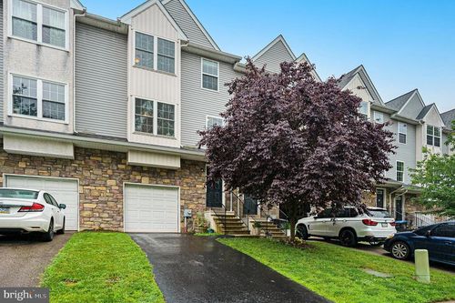 750 Cedar Ln, NORRISTOWN, PA, 19401-4131 | Card Image