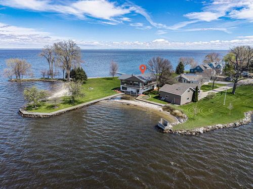 2384 Hickory Lane, OSHKOSH, WI, 54901 | Card Image