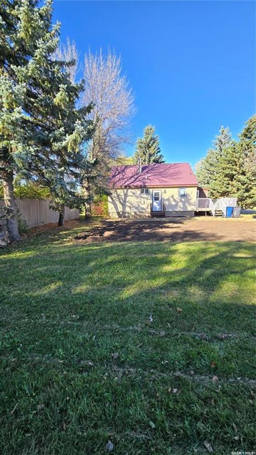 716 Gregson St, Oxbow, SK, S0C2B0 | Card Image