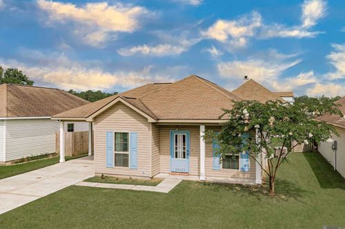32421 Lake Point Blvd, Denham Springs, LA, 70726-1833 | Card Image