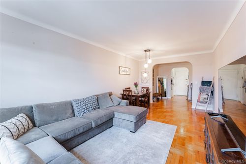 apt-5a-55 Grand Ave, Rockville Centre, NY, 11570-4282 | Card Image