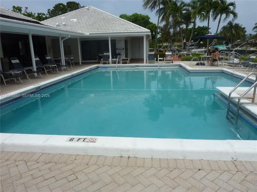 811-180 Cypress Club Dr, Pompano Beach, FL, 33060-4761 | Card Image