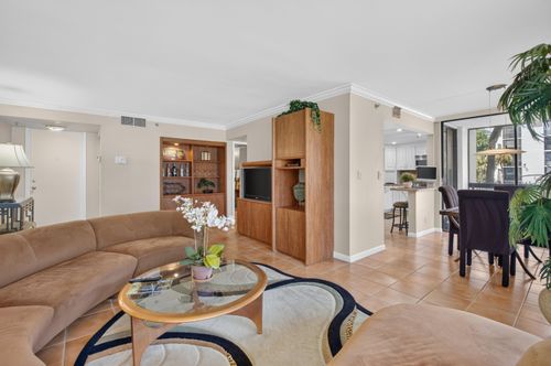 1721 Bridgewood Drive, Boca Raton, FL, 33434 | Card Image