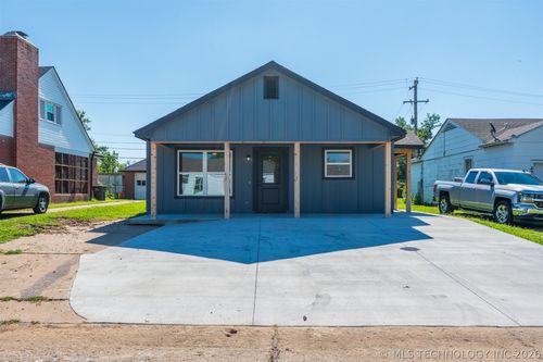 2218 S Osage Ave, Bartlesville, OK, 74003-6809 | Card Image