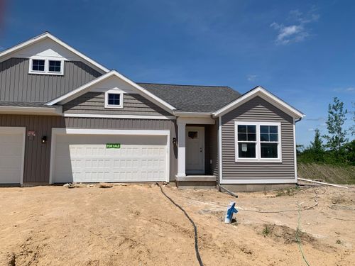 25-995 Comstock Park Dr Nw, Comstock Park, MI, 49321 | Card Image