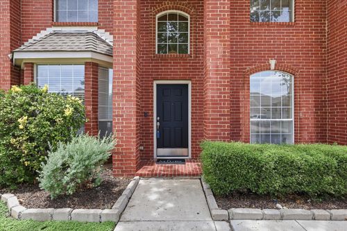 105 Dorsett Dr, Irving, TX, 75063-5939 | Card Image
