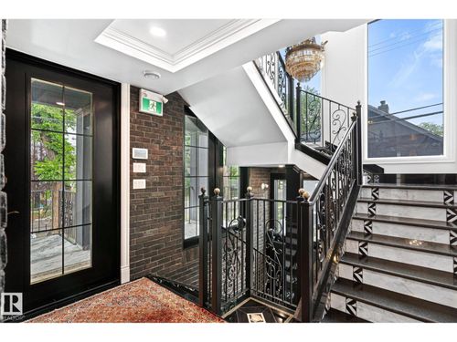 11833 102 Ave Nw, Edmonton, AB, T5K0R6 | Card Image