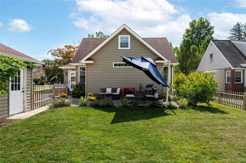 18 Van Ness Rd, Beacon, NY, 12508-1529 | Card Image