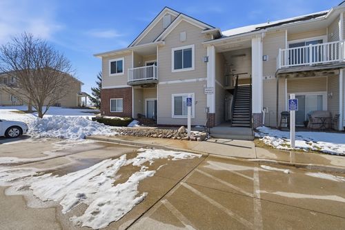 unit-31-2323 E Porter Ave, Des Moines, IA, 50320-2727 | Card Image