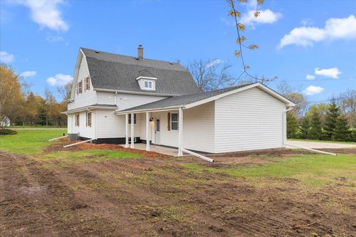 2185 E Newark Dr, West Bend, WI, 53090 | Card Image