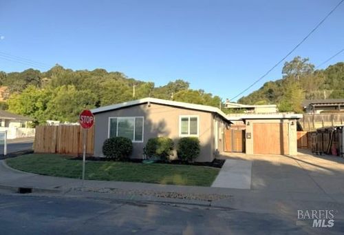 103 Casswall St, Napa, CA, 94558-5901 | Card Image