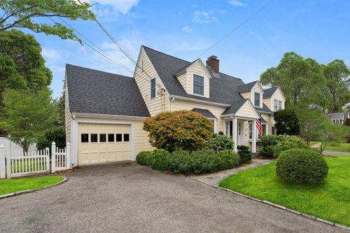 55 Burnside Rd, Needham, MA, 02494-1935 | Card Image