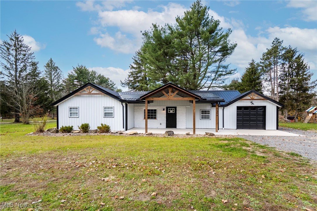 Pleasant Valley Rd, Niles, OH 44446