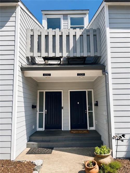 1009 Riverbend Club Dr Se, Atlanta, GA, 30339-2800 | Card Image