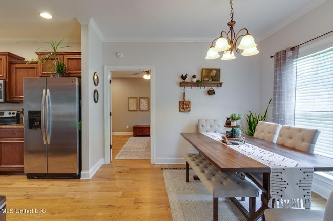 kitchen / breakfast area | Image 10