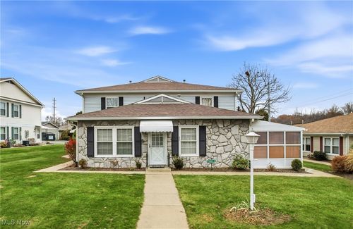 apt-a-1356 Pembrooke Dr, Salem, OH, 44460-4381 | Card Image