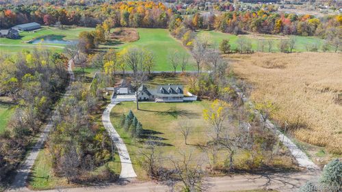 485 N Hadley Rd, Ortonville, MI, 48462-8624 | Card Image