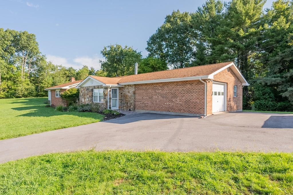 White Rock Rd, Floyd, VA 24091