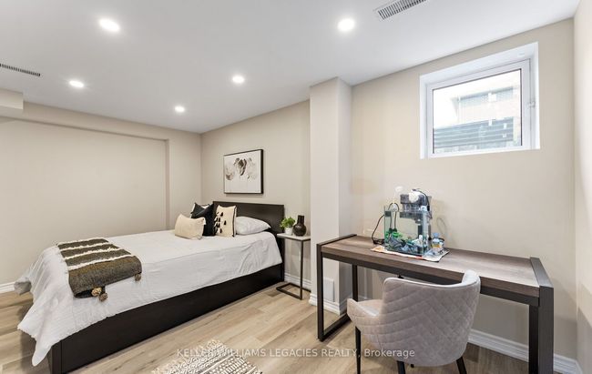25 Velia Crt, House attached with 5 bedrooms, 4 bathrooms and 2 parking in Woodbridge ON | Image 36